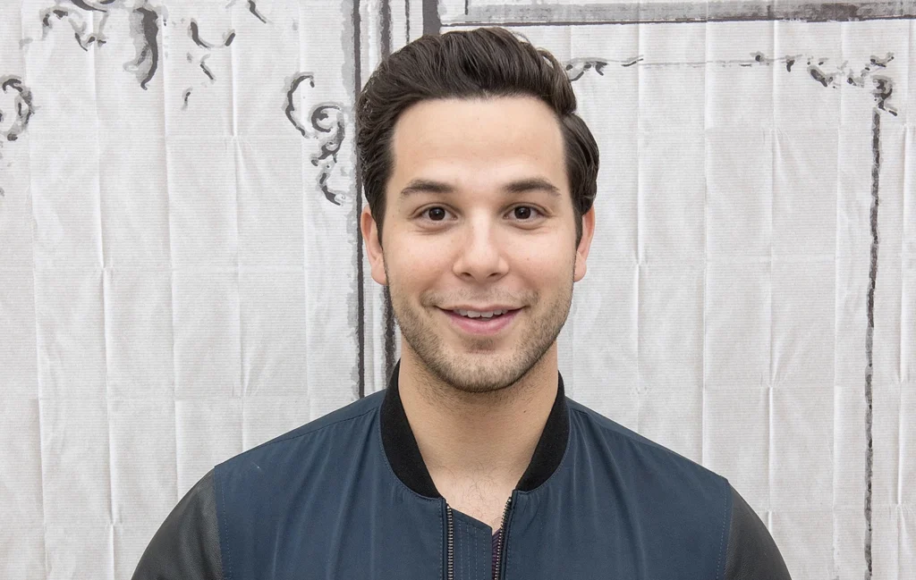 skylar astin