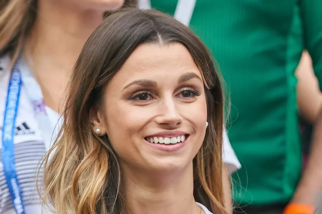 Wer ist Christina Ginter? Lernen Sie die Frau von Matthias Ginter kennen christina ginter