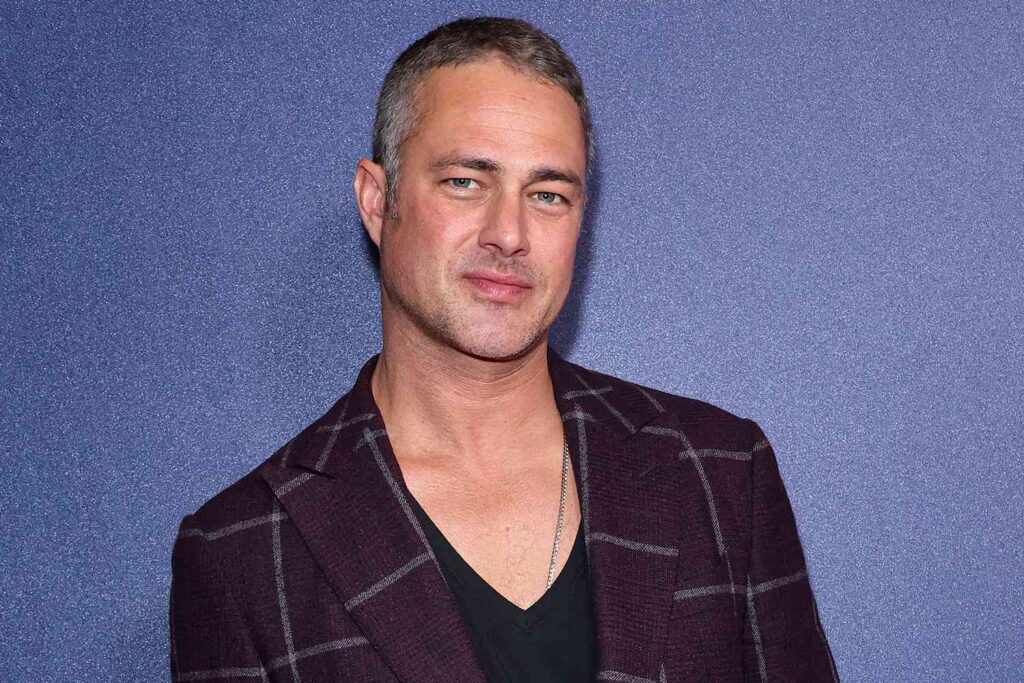 „Taylor Kinney von Chicago Fire ist kein Single-Mann mehr – Lernen Sie seine Freundin Ashley kennen.“ taylor kinney
