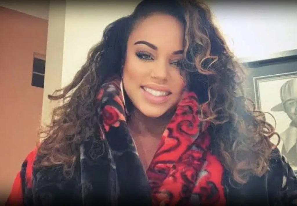 Joyce Hawkins: 5 interessante Fakten über Chris Browns Mutter joyce hawkins