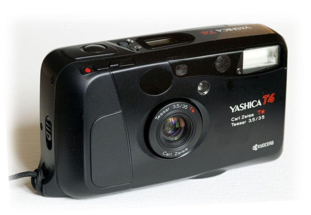 yashica t4