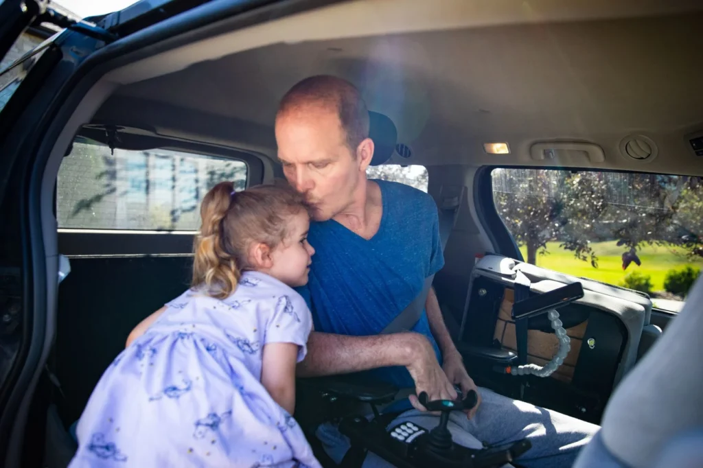 DON BURTON: BIOGRAFIE UND WIKI DES EHEMALIGEN EHEMANNS VON DOLORES O’RIORDAN DON BURTON