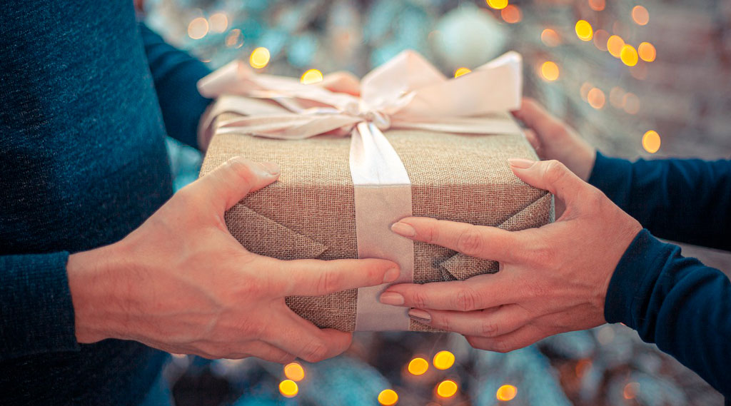 Überraschung garantiert: Tipps für besondere Geschenke zu den Festtagen Geschenke