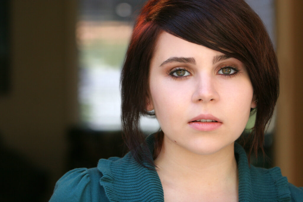 mae whitman