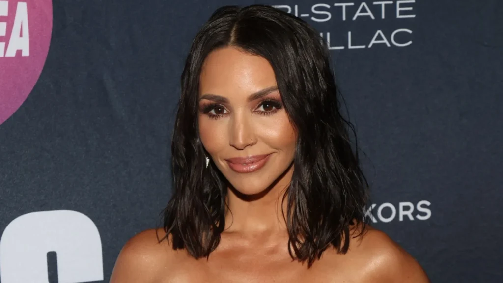 Ken Todd und Lisa Vanderpump Vermögen 2024: Wie viel verdienen die Stars von RHOBH? lisa vanderpump