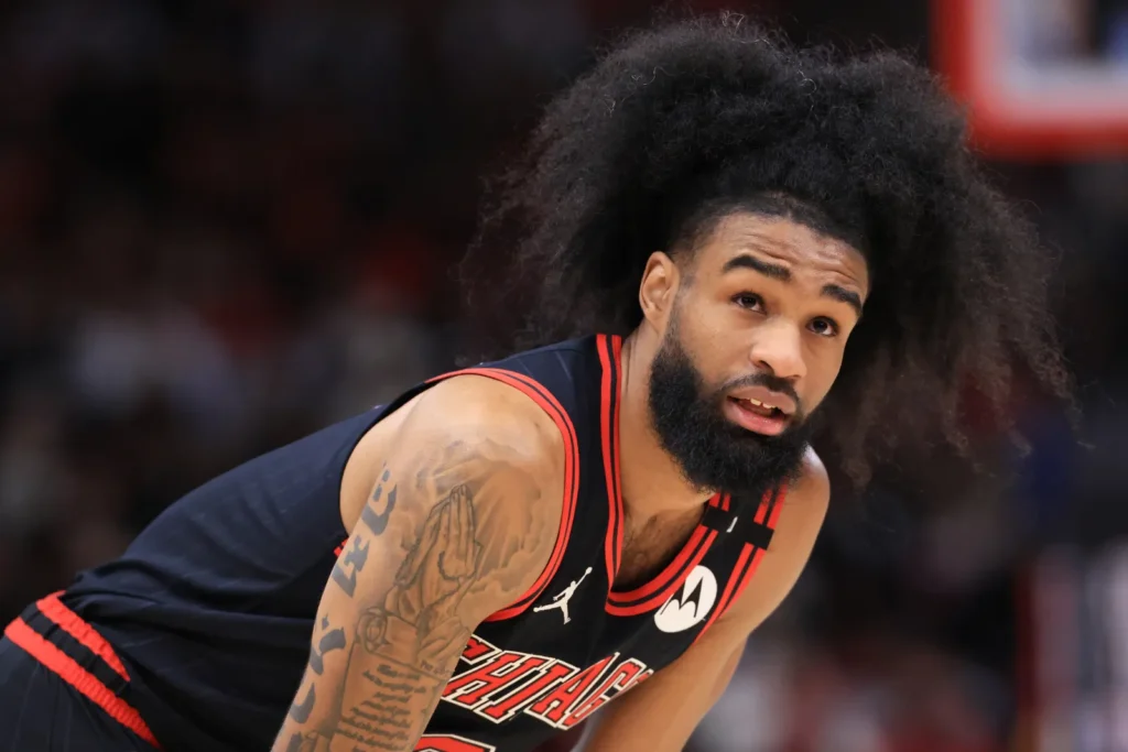 Coby Whites Vermögen 2025: NBA-Gehalt, Vertrag und Werbeverträge coby white