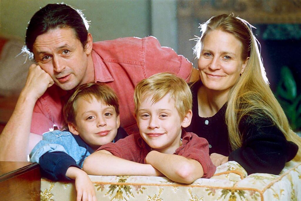 Wer sind Kit Culkin und Patricia Brentrup? Lernen Sie Macaulay Culkins Eltern kennen: Familie und Vermögen kit culkin
