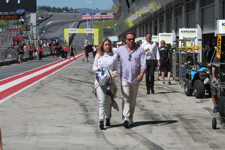 Alexander Flörsch: Beruf, Familie und Freundin Laura Janson Alexander Flörsch